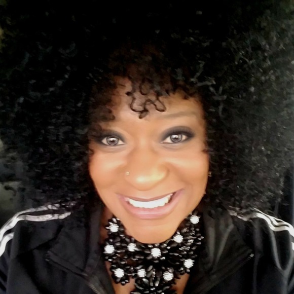 Meet your Posher, Eleanor - Picture 1 of 1